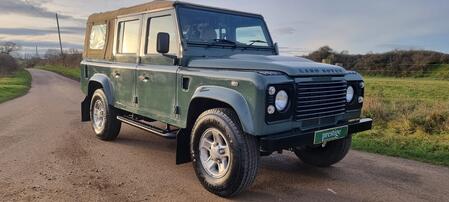 LAND ROVER DEFENDER