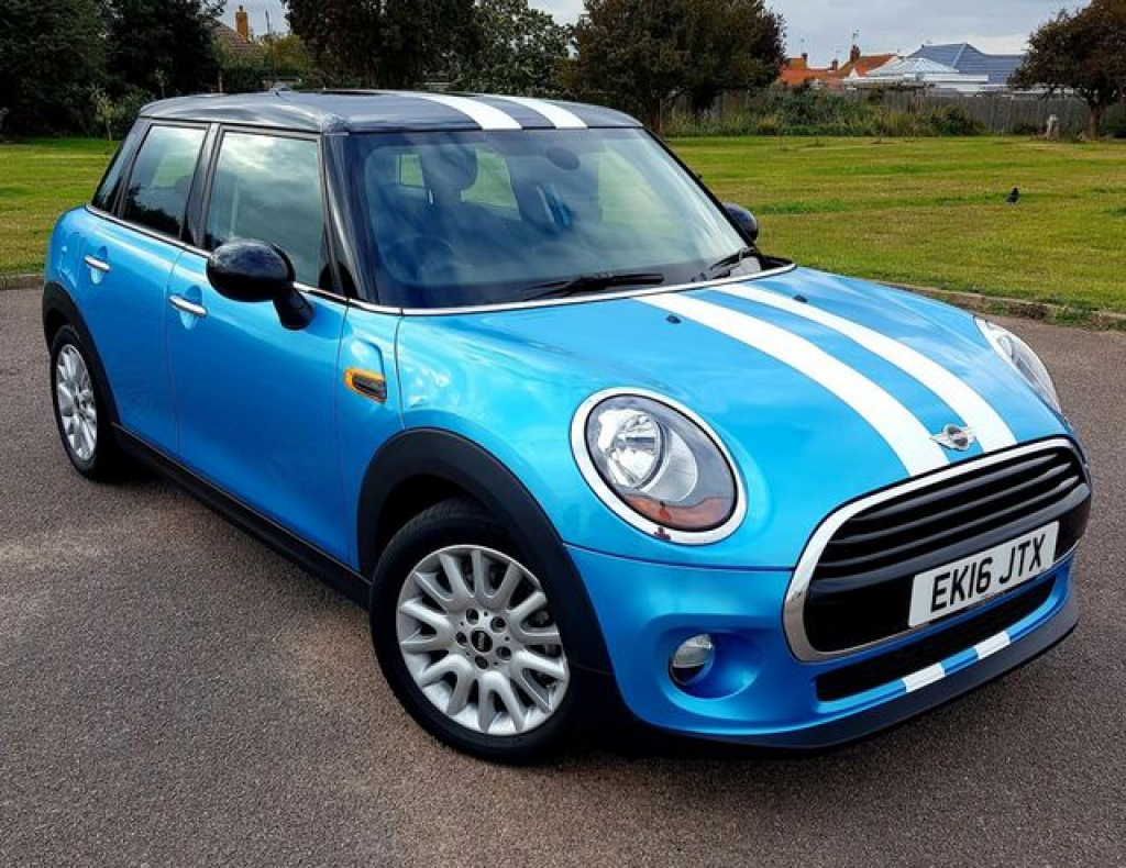 2016 MINI Hatch